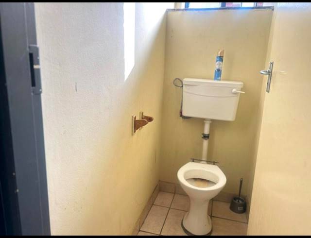 2 BEDROOM APARTMENT FOR SALE IN SUNNYSIDE